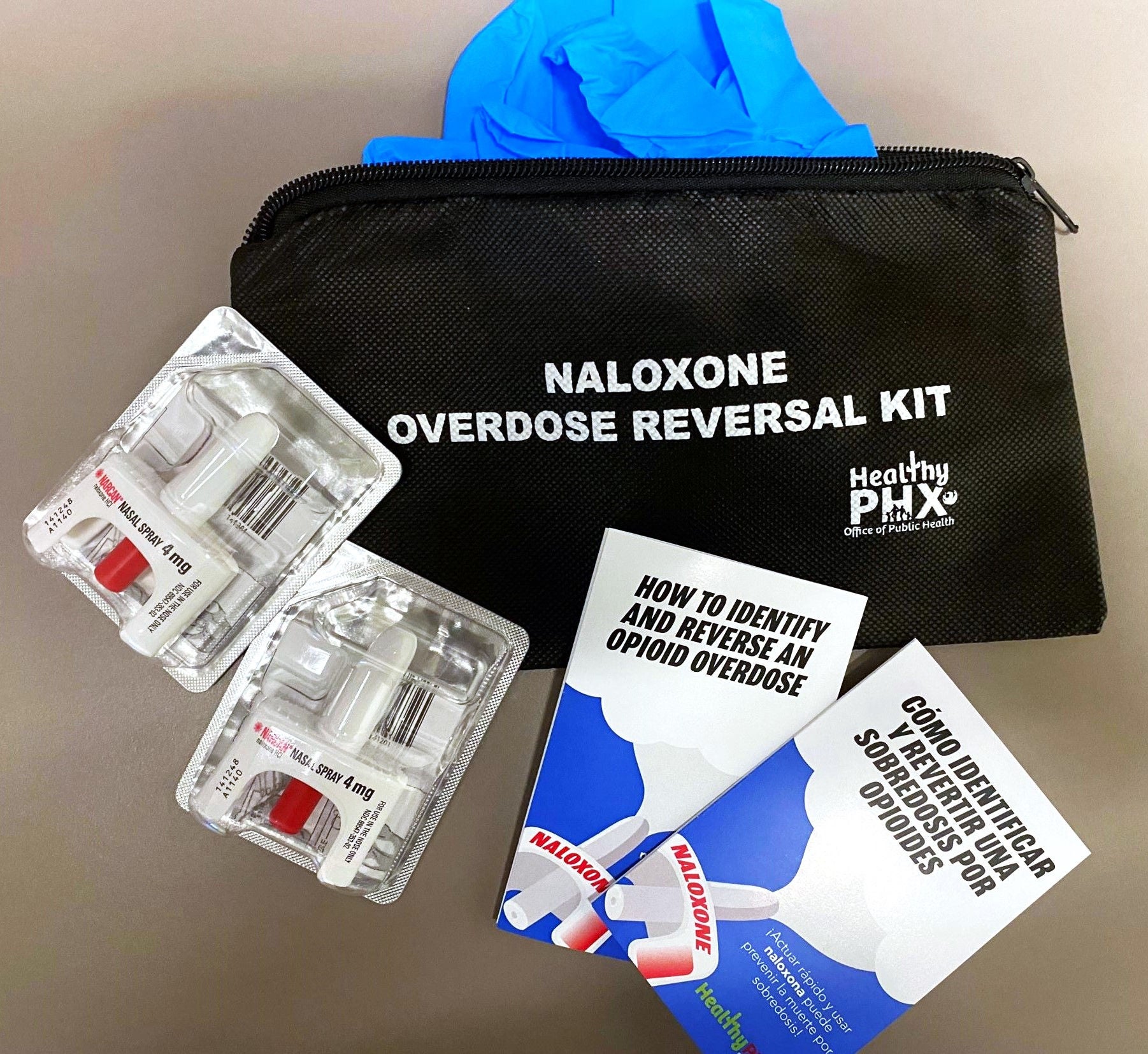 Naloxone kit contents