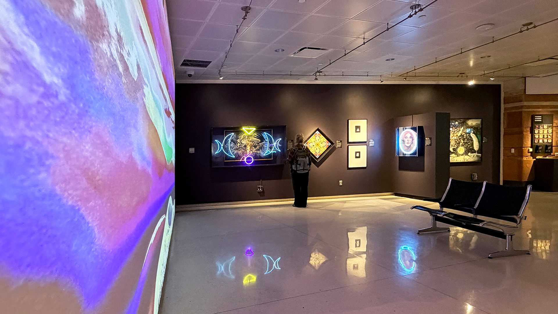 Art at Phoenix Sky Harbor International Airport is designed to be experienced by everyone. From tactile artwork and sensory-friendly spaces to braille…